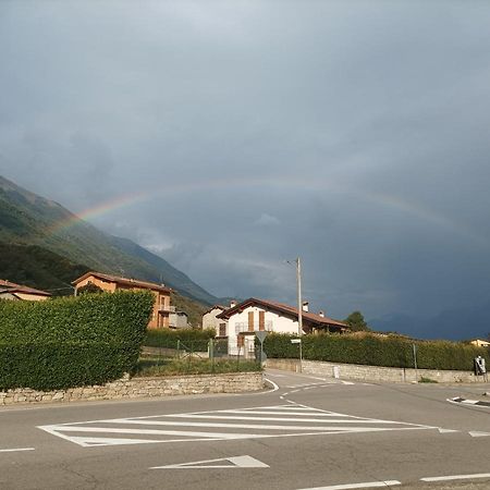 Lake And Mountains Valtellina Dubino Buitenkant foto